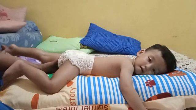 BOS KECIL DIPIJAT смотреть онлайн