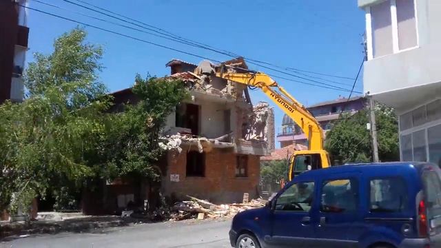 Разрушают дом буду снимать когда всё разрушат смотреть онлайн