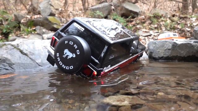 Traxxas TRX-4 K5 Blazer & '79 Bronco Ranger XLT│Off Road Trail смотреть онлайн