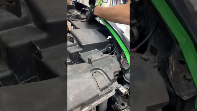 Покраска Mazda 6 часть 3 (рихтовка сварка споттер) смотреть онлайн