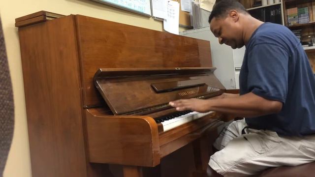 Kris Nicholson playing Amazing Grace on his Young Chang U-121upright piano смотреть онлайн