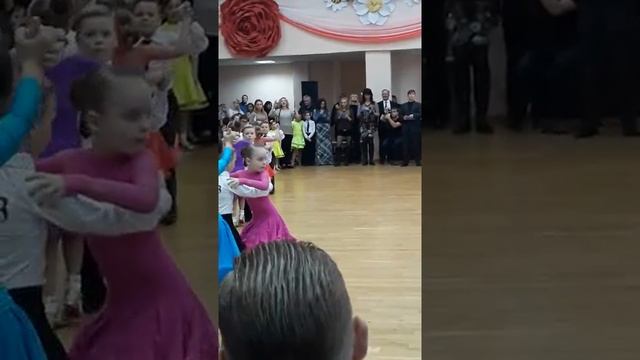 Бальные танцы! Дети 5-7лет медленный вальс. смотреть онлайн