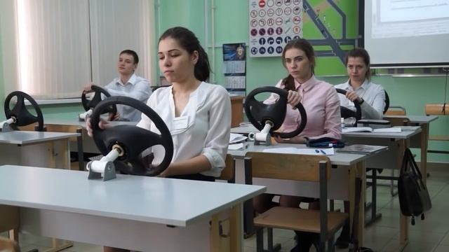 Сюжет о школе № 471 смотреть онлайн
