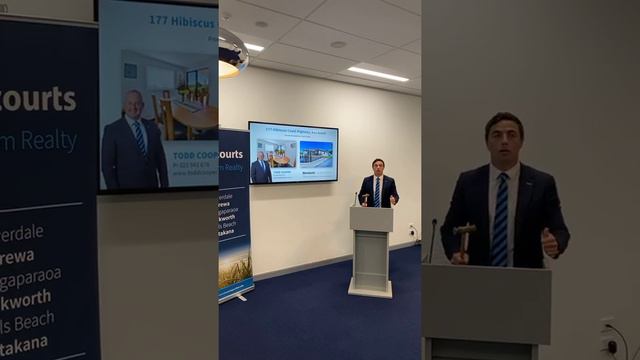 Auction Live Stream - 177 Hibiscus Coast Hway, Red Beach смотреть онлайн