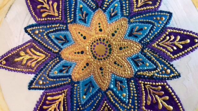 13. Точечная роспись тарелки