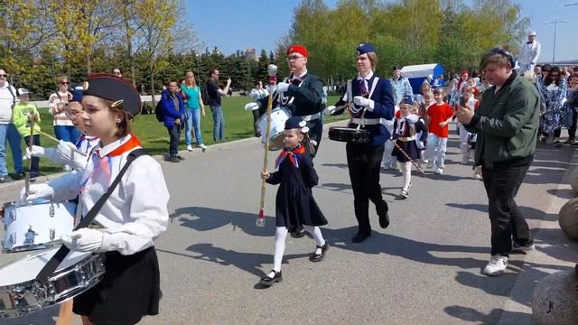 Праздник Корюшки: Праздничное шествие в парке 300-летия Санкт-Петербурга смотреть онлайн