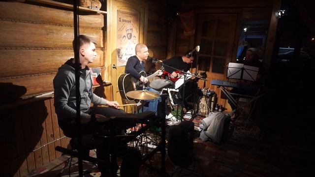 Скоро кончится февраль - группа Лесные Люди 01.01.2019 смотреть онлайн