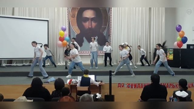 Выпускной Иннокентьевской гимназии 4 "И"класса МОБУ СОШ №31 школы г. Якутска смотреть онлайн