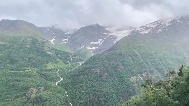 Горный лагерь в Чегемском ущелье (Автор Иван Лысиков) смотреть онлайн