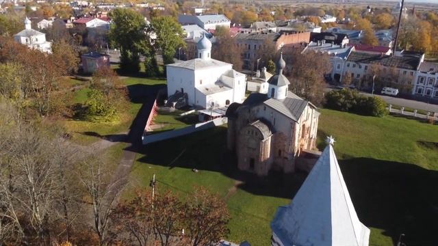 Прогулка по Кремлю Великого Новгорода , музеи смотреть онлайн