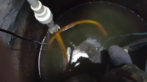 Несложное устройство для слива воды из водопровода обратно в колодец или скважину.