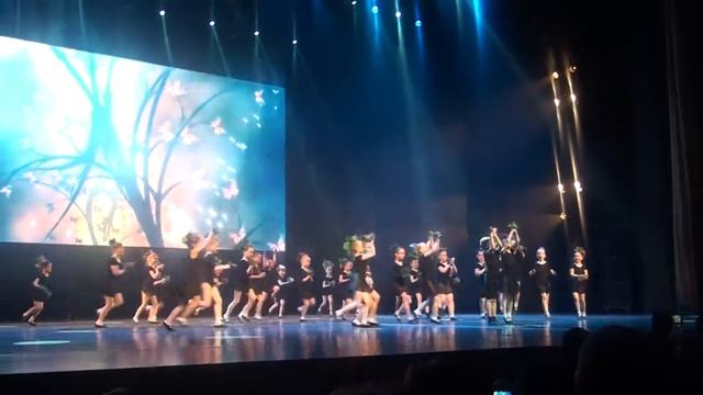 Танец лесных человечков.Зори Тюмени смотреть онлайн