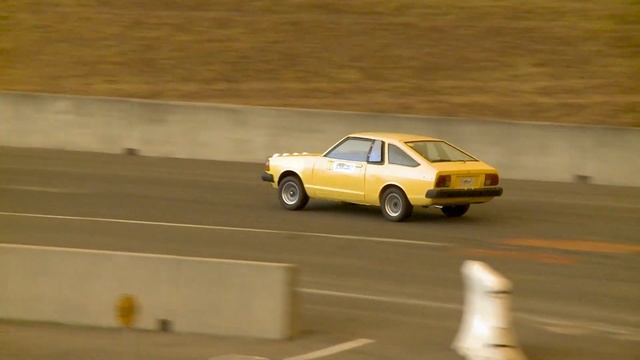 Rallying for fun in a Datsun Sunny смотреть онлайн