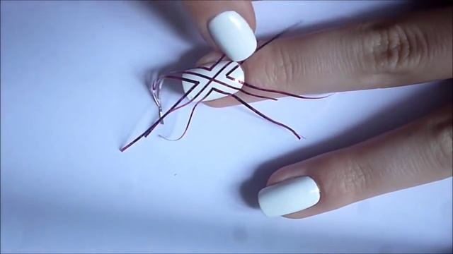 ♡Дизайн ногтей с помощью ленты и фольги/Маникюр белый с золотым♡ смотреть онлайн