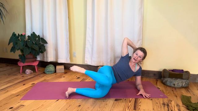 Mat Pilates 6 of 10 with Pelvic clock cresent ab core strength hips and glutes смотреть онлайн