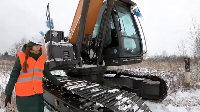 Видеообзор гусеничного экскаватора CASE CX220C (Япония) смотреть онлайн