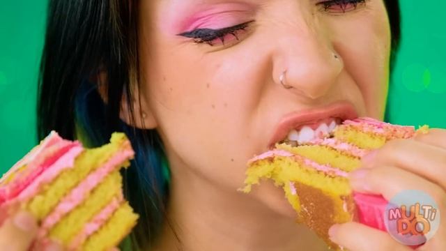 Жевательная Резинка vs Шоколадная Еда Челлендж #1 от Multi DO Challenge смотреть онлайн