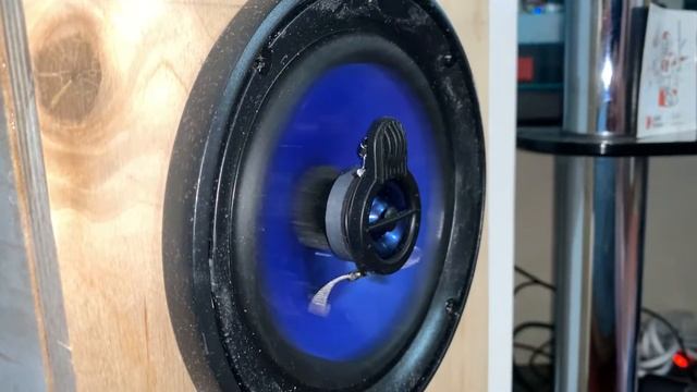 Самодельная портативная колонка.Проверка на работоспособность.( Часть2 ) Soundmax смотреть онлайн