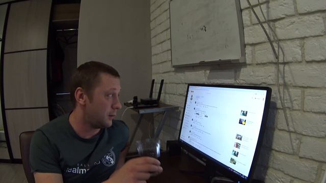Зачем мне канал ? Читаю комментарии | 18+ смотреть онлайн