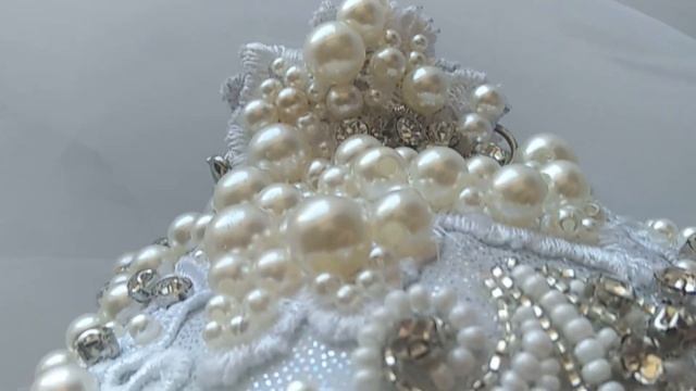 Круглый клатч с декором Clutch box Embroidery Luneville Clutch смотреть онлайн