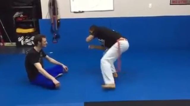 Sequence Benguela Mestre Peninha - Equipe Capoeira Brasileira смотреть онлайн