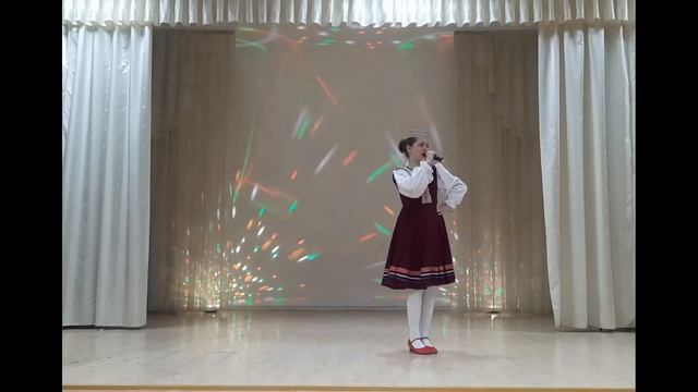 Дубовик Анастасия (10 лет) - Кузя едет на коне смотреть онлайн