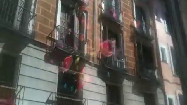 Flamenco-tastic shop in Madrid смотреть онлайн