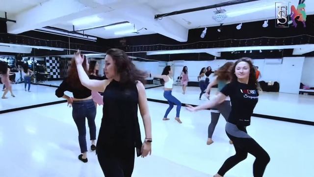 SENSUALIDAD- Bad Bunny/ Prince Royce/ J. Balvin - Brazilian Zouk Lady Styling by Sofia , Shanghai смотреть онлайн