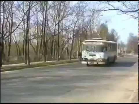 ЛиАЗ-667 и Икарусы в Петергофе. смотреть онлайн