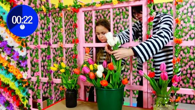ЦВЕТОЧНАЯ ТЮРЬМА! Ребята оказались взаперти на 8 марта! смотреть онлайн