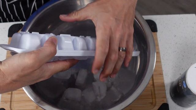 Make Insanely Delicious Ice Cream, No Machine Required! смотреть онлайн