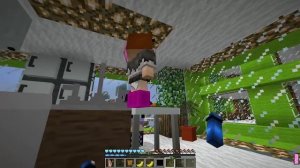 ЧТО СЕСТРА ПРЯЧЕТ ПОД КРОВАТЬЮ? СЕКРЕТ ДРУГА в МАЙНКРАФТ НО ДЕВУШКА НУБ И ПРО ТРОЛЛИНГ MINECRAFT