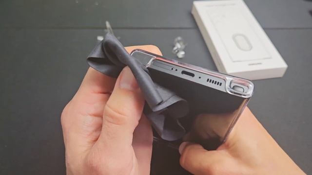 Samsung Galaxy S23 Ultra Clear Gadget Case: How to Take Off Case