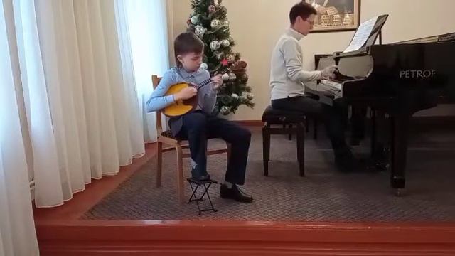 "Вдоль да по речке" Русская народная песня. Исполняет Макеев Глеб 9 лет. МБУ ДО "ДШИ им.Баха" смотреть онлайн