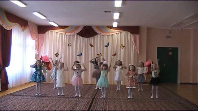 Танцевальный коллектив «Звёздочки». «Мы маленькие звёзды» смотреть онлайн