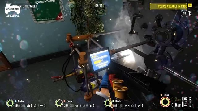 Ex-Bank Robber Reviews Top Video Game Heists | Compilation смотреть онлайн