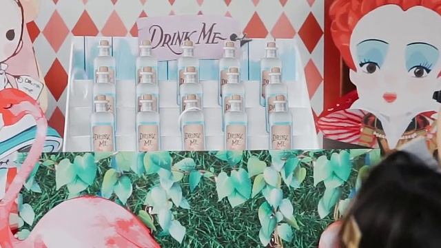 JEANELLE NIKA MANDAGIE IN WONDERLAND смотреть онлайн