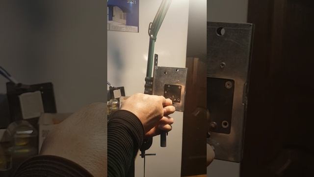 Вскрытие сувальдного китайского замка. смотреть онлайн