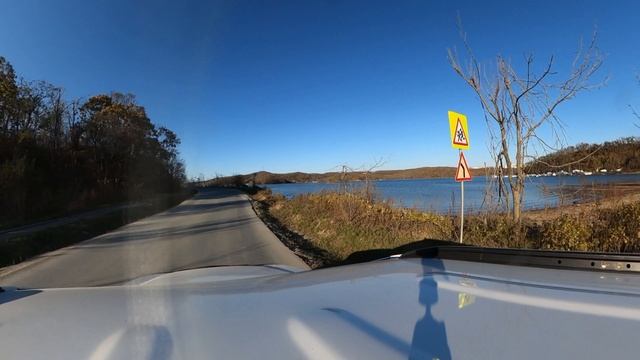 Дорога вдоль бухты Труда. Владивосток, Русский остров смотреть онлайн