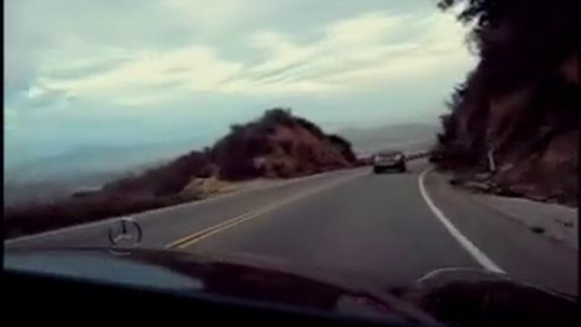 Mercedes 190e on Ortega Highway смотреть онлайн