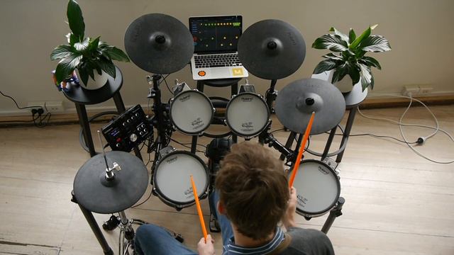New Beginner Electronic Drums Lessons // Melodics Drums смотреть онлайн