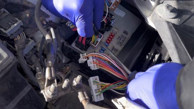 How to remove a MK3 Renault Clio fuse box смотреть онлайн