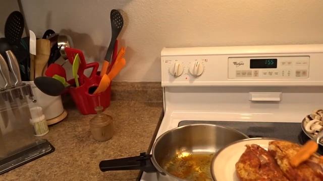 Куриная Грудка с овощами.Цукини, морковь, грибы.Очень вкусно и полезно. смотреть онлайн