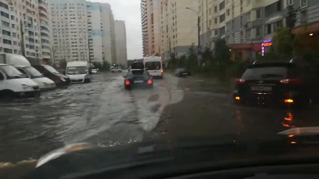 Новая Трёхгорка, потоп после дождя . Июль 2018 смотреть онлайн