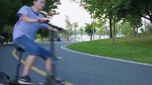 AEST electric scooter E85S смотреть онлайн