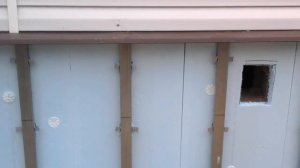 Отделка цоколя фасадными панелями. Finish basement facade panels