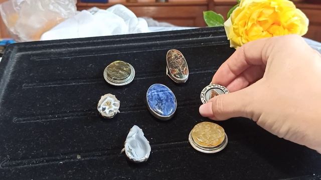 Серебряные кольца с натуральными камнями (53) смотреть онлайн