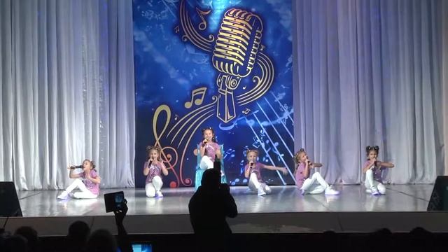 "Соседи в шоке" - мл. гр. "ФИЕСТА", 2018 год, ноябрь смотреть онлайн