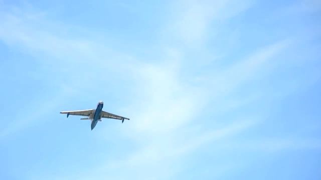 Авиашоу. Самолет-амфибия Бе-200ЧС. г. Таганрог смотреть онлайн