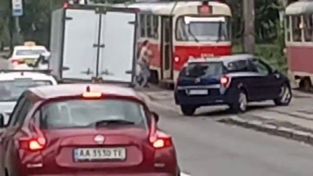 трамвай отрадный наехал на что то смотреть онлайн